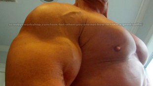 Huge-Bodybuilder-Pecs